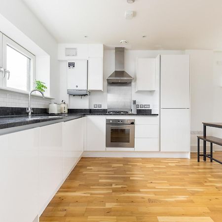 The Bridge Apartment London Exterior photo