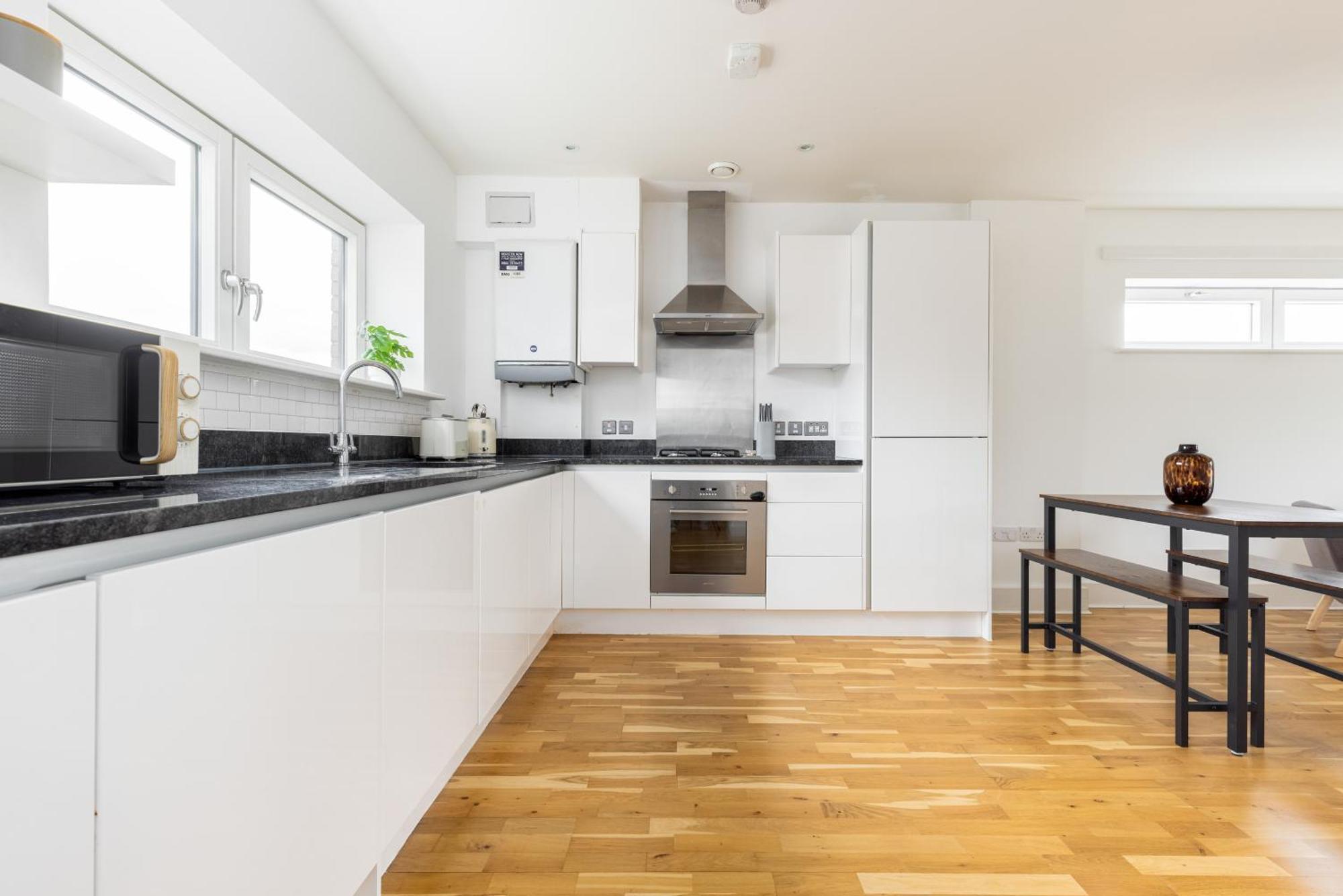 The Bridge Apartment London Exterior photo